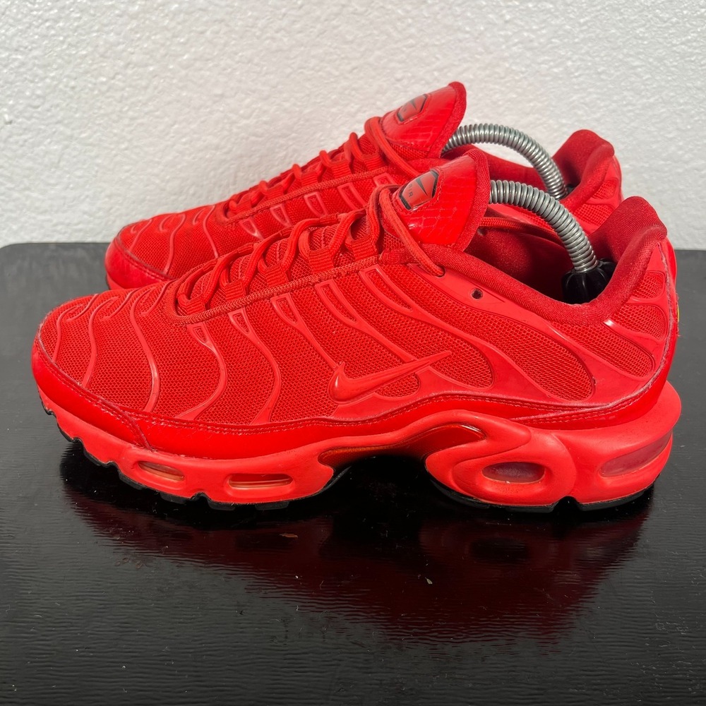 Nike Air Max Plus Womens Size 7.5 TN University Red Sneakers AV8424-600